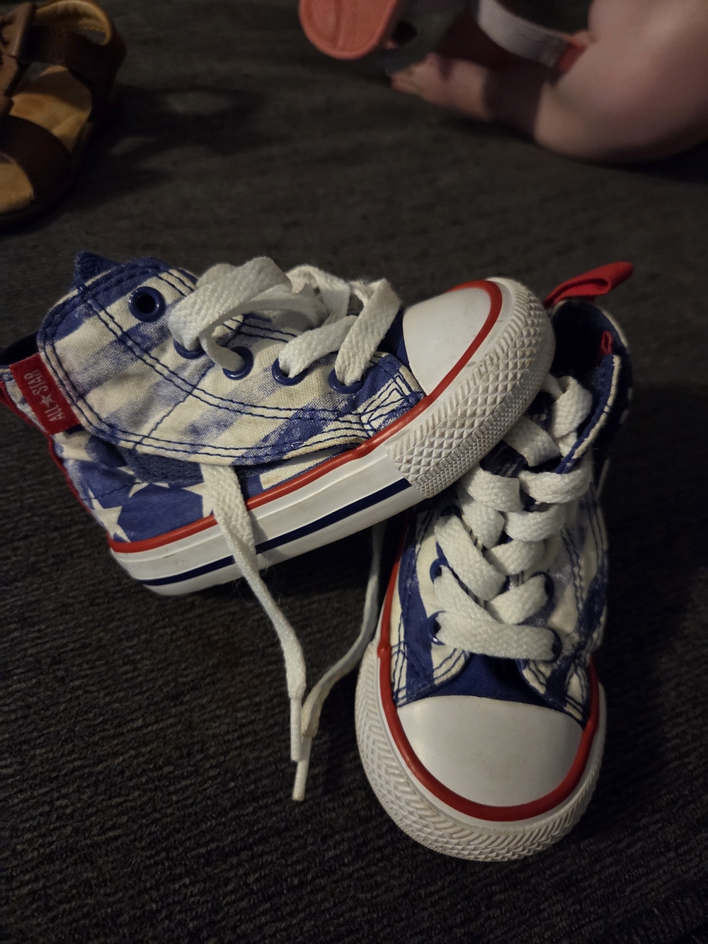 Kids High-Top Converse Sneakers in Blue & White with Red Trim